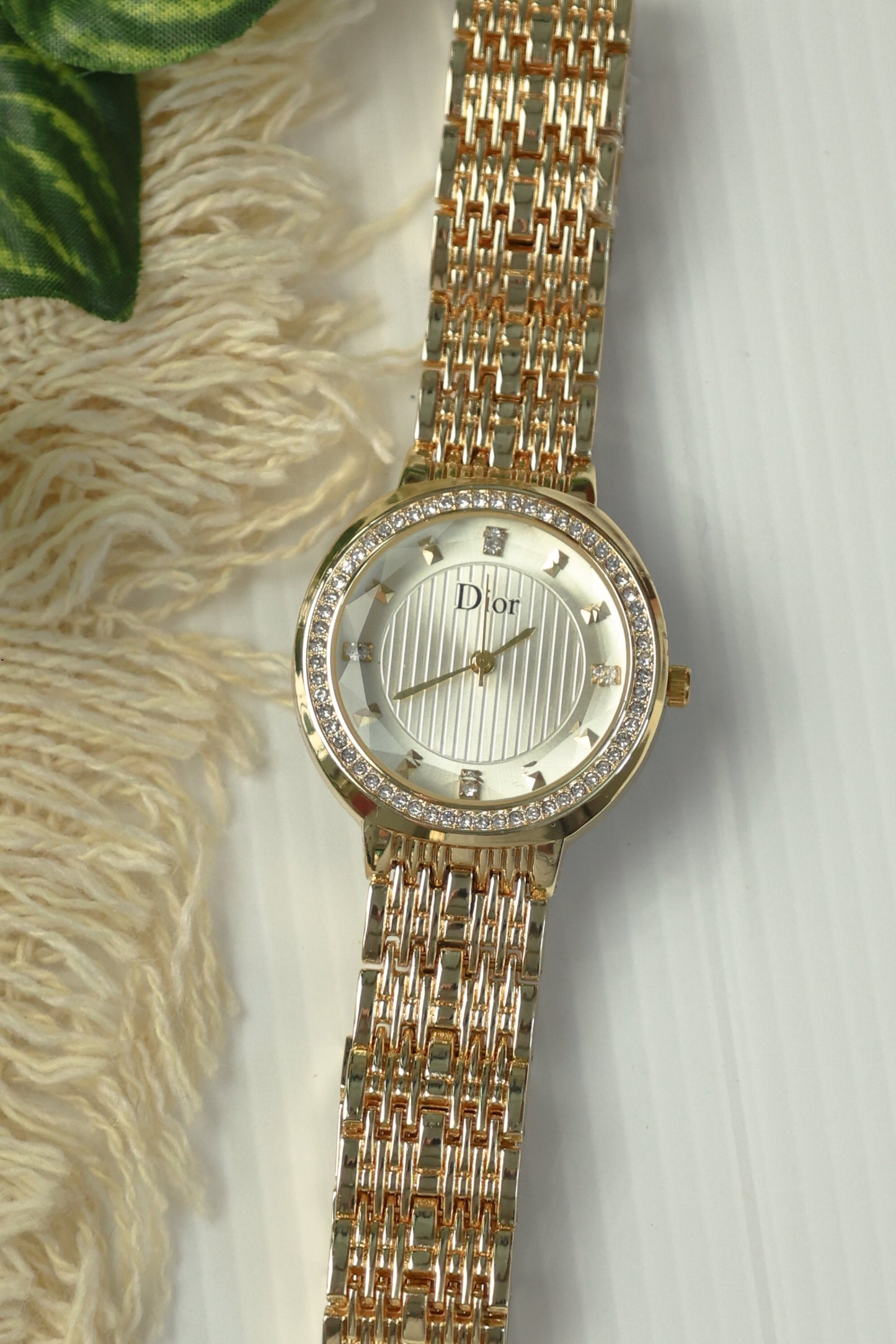 Dior Elegance Gold