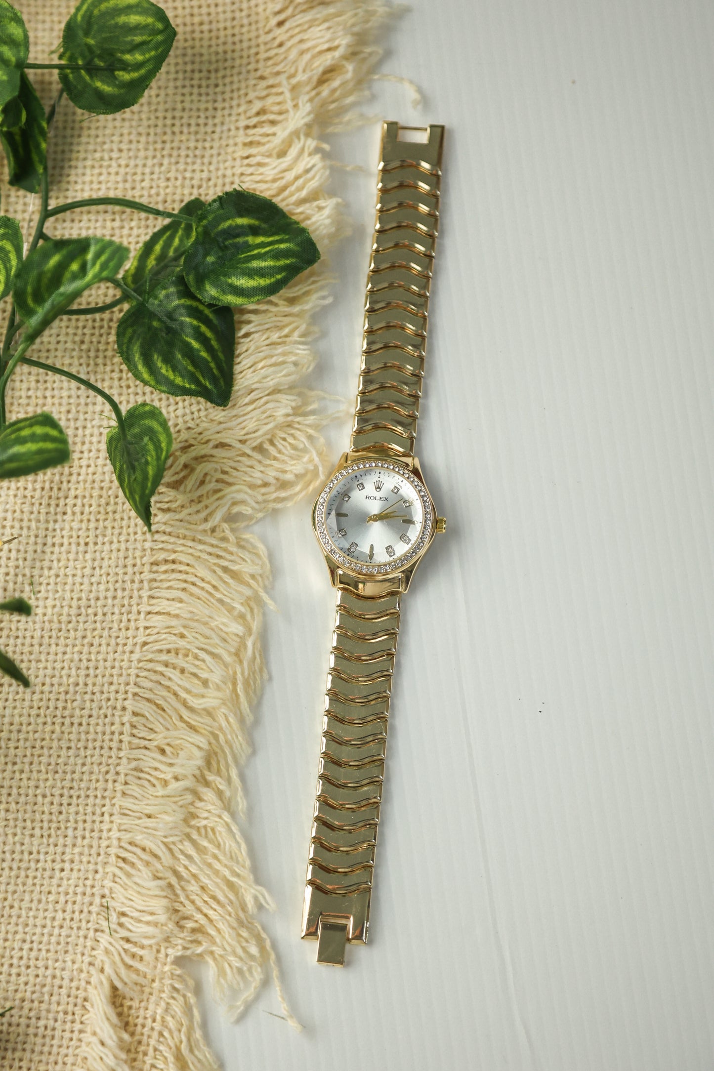 Rolex Wave Gold