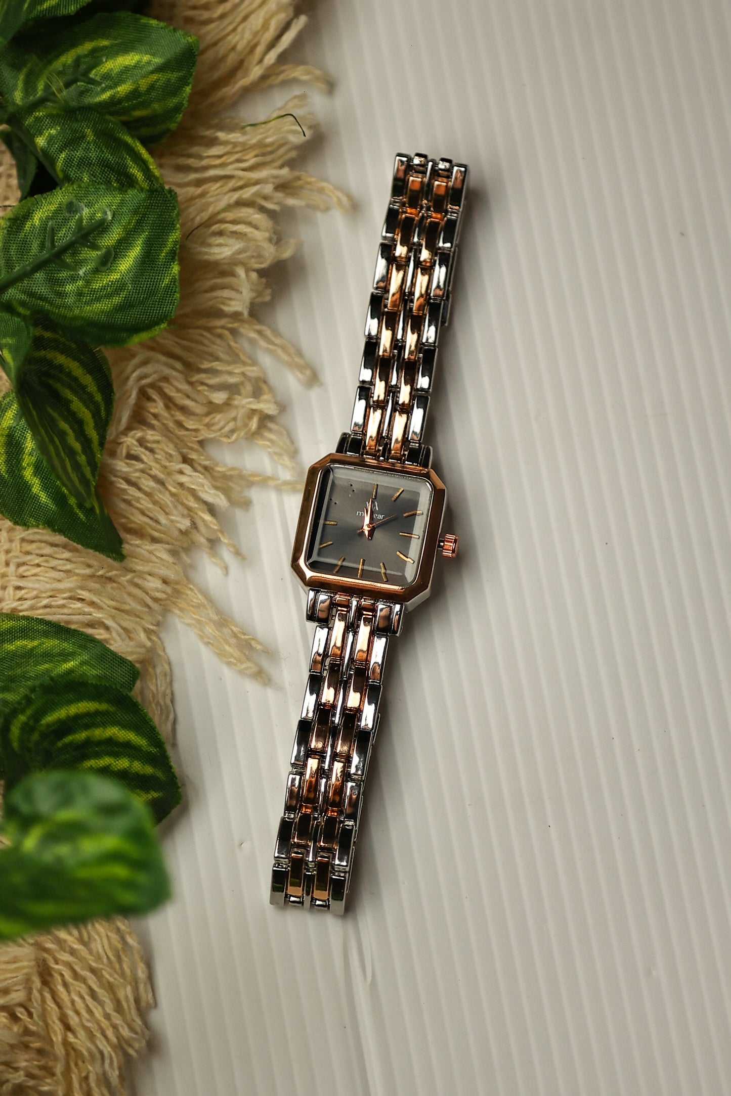 MW Mini Twotone Black Dial