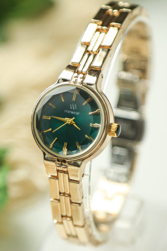 MW Round Green Dial