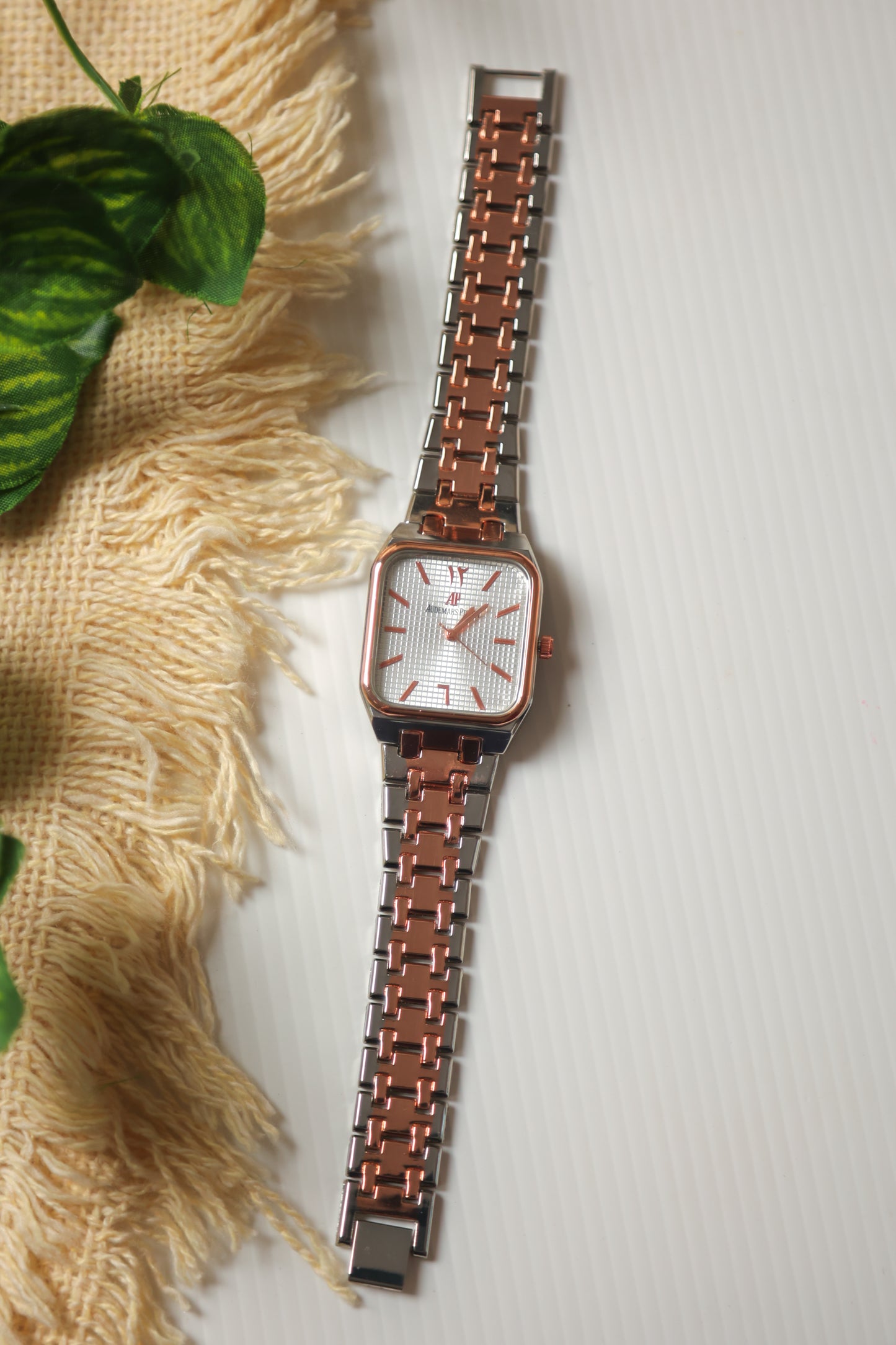 AP Roman Rose Twotone