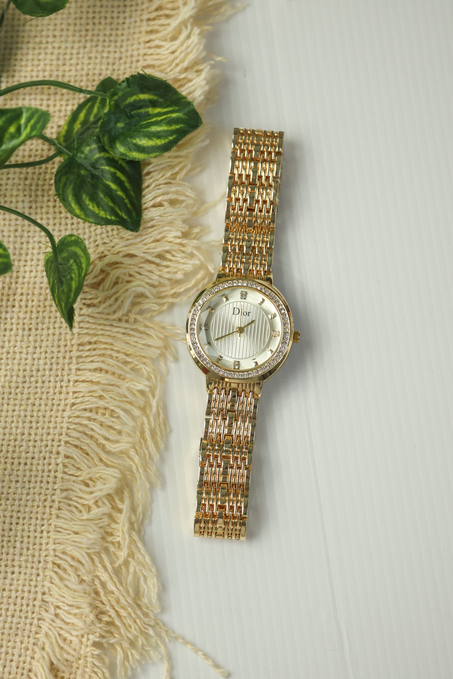 Dior Elegance Gold