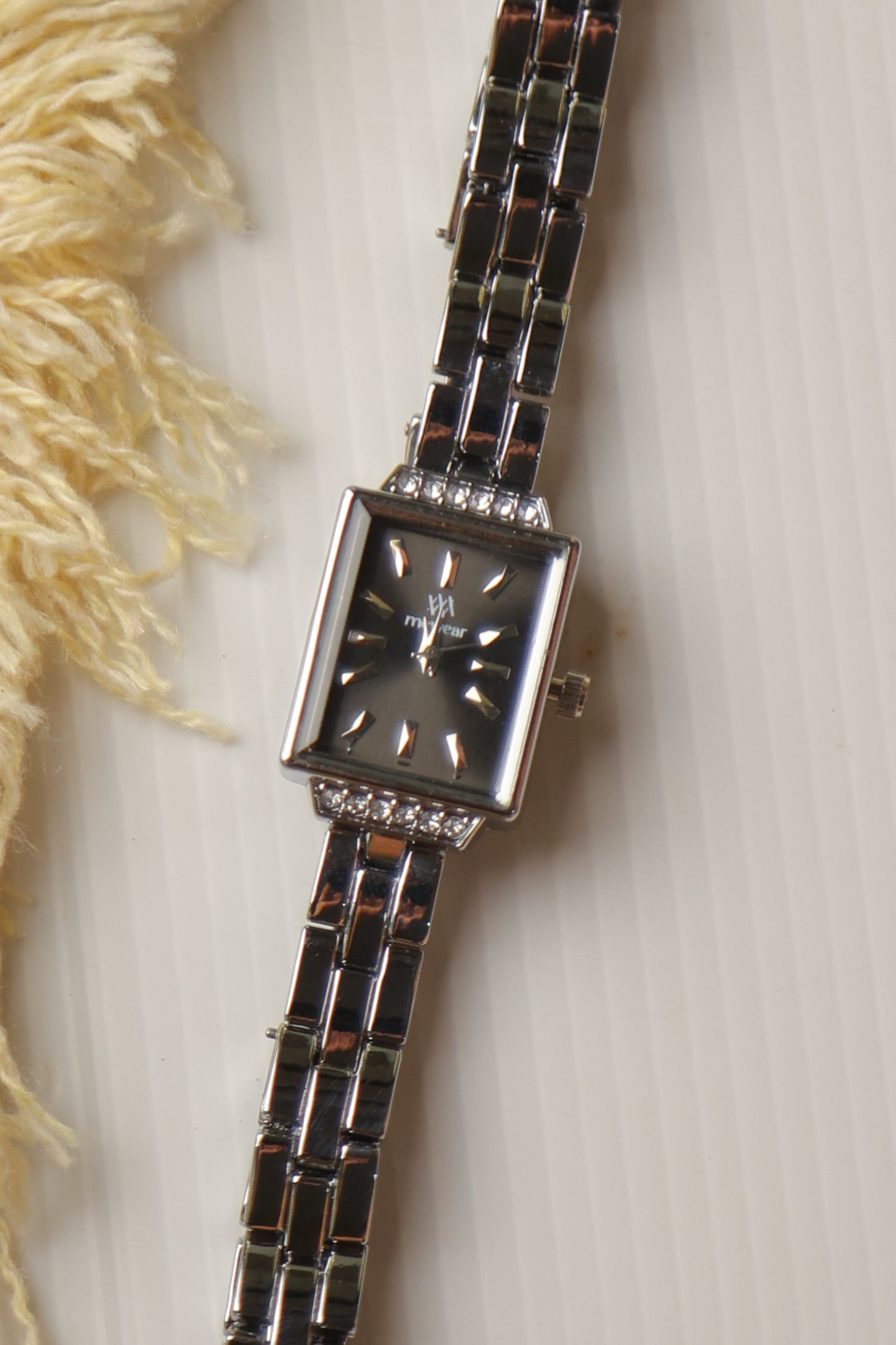 MW Square Silver Black