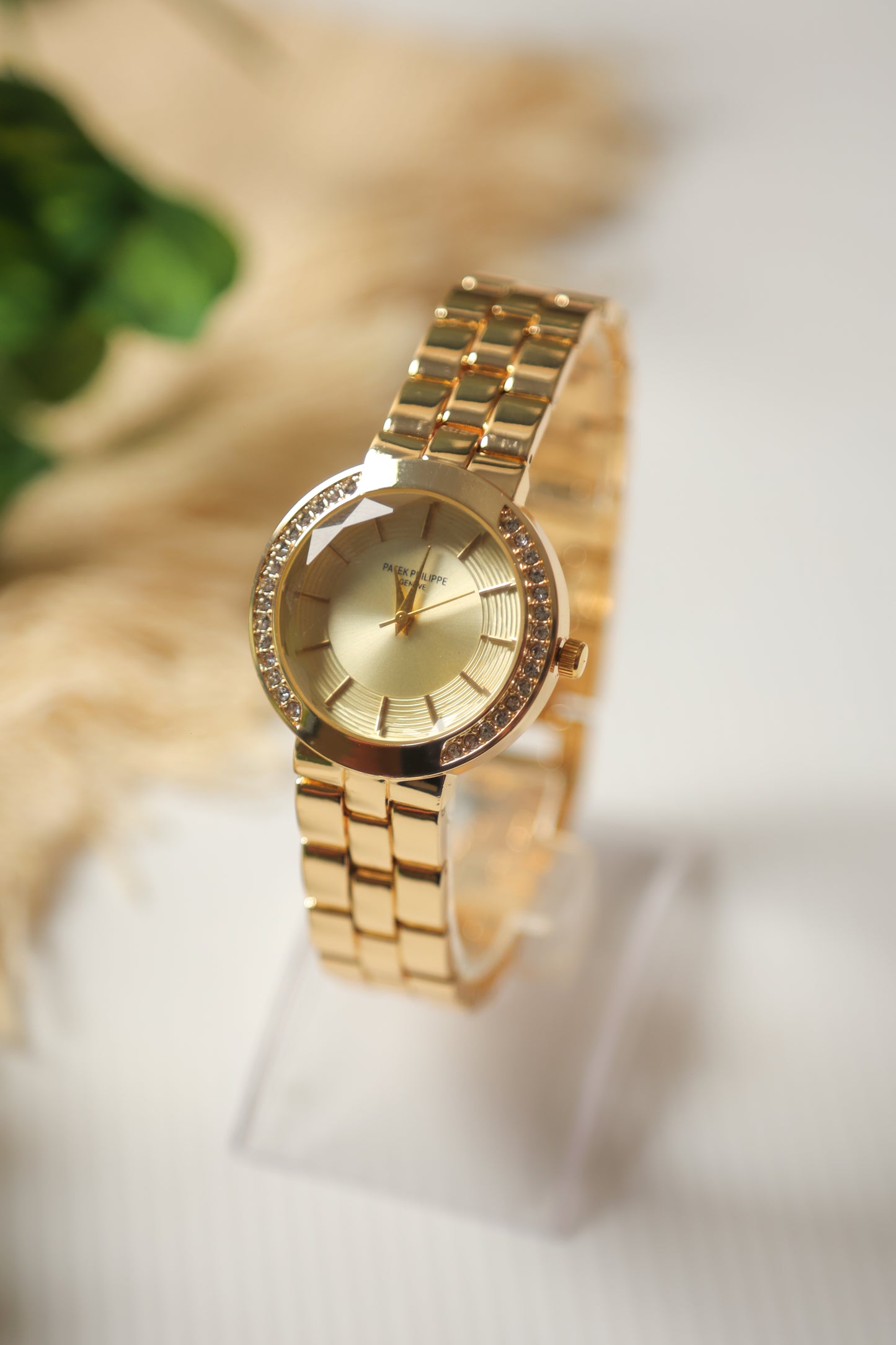 Patek Philippe Gold Round