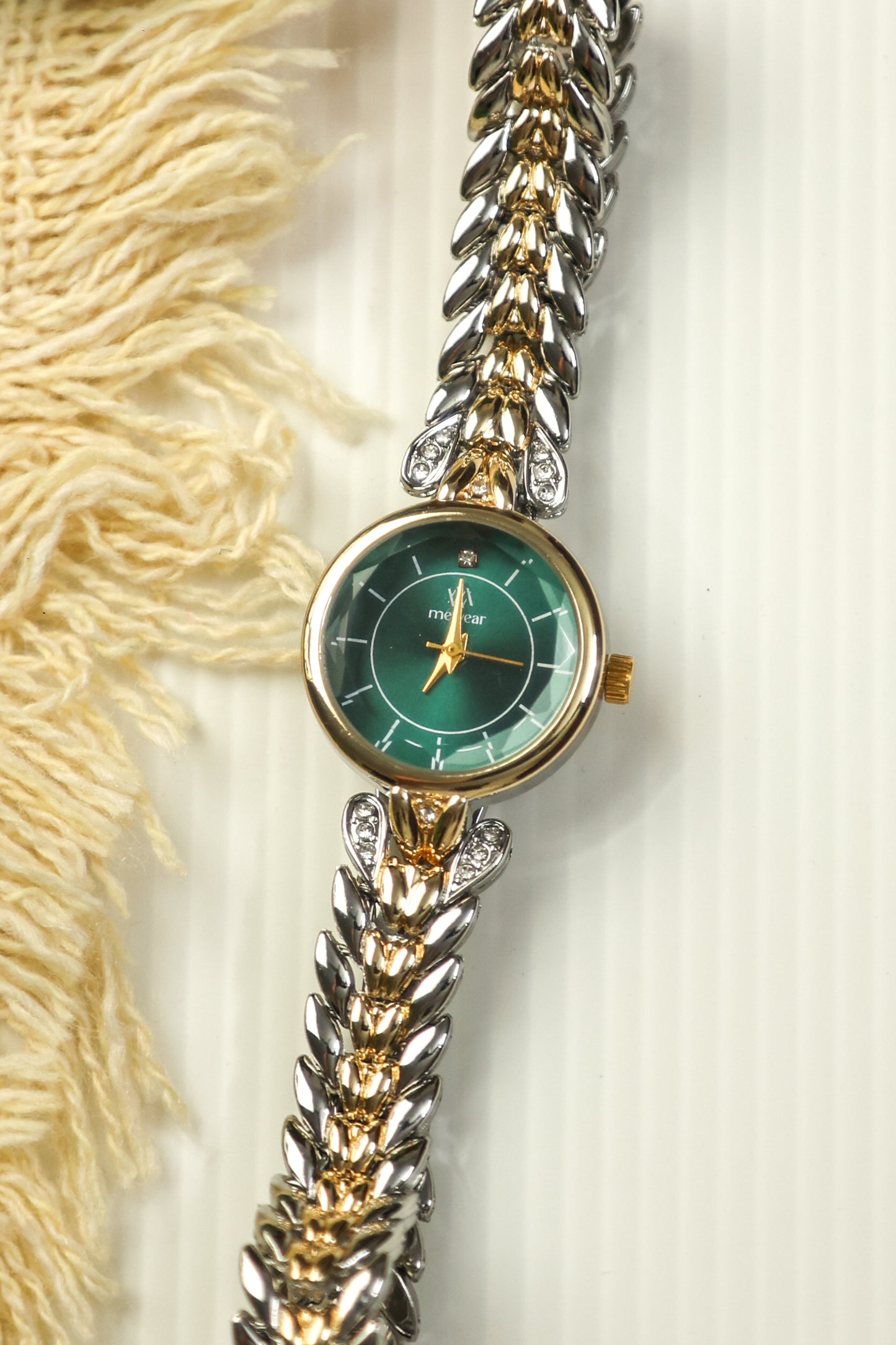 MW Round Green Dial