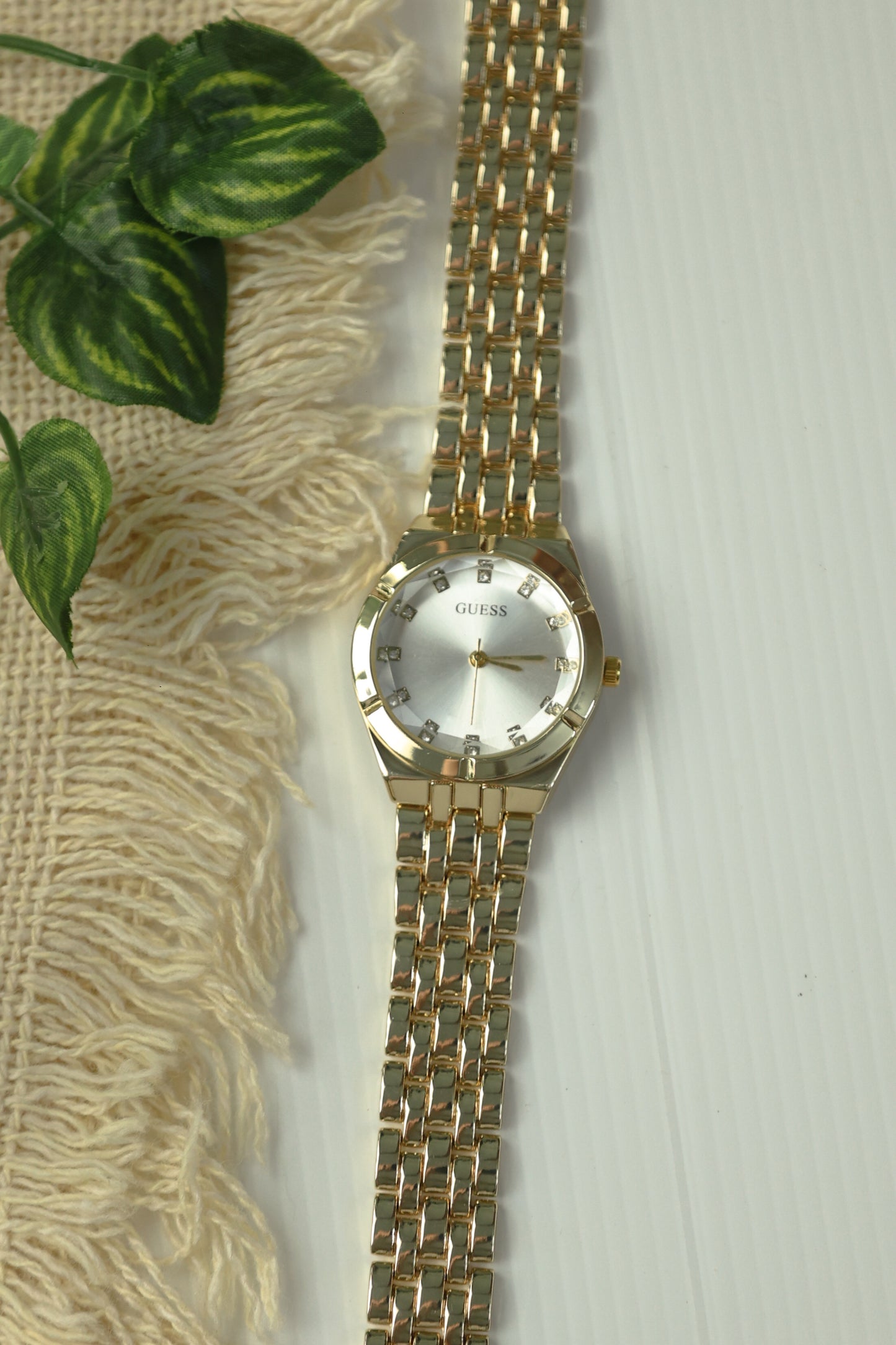 Guess Premium Gold