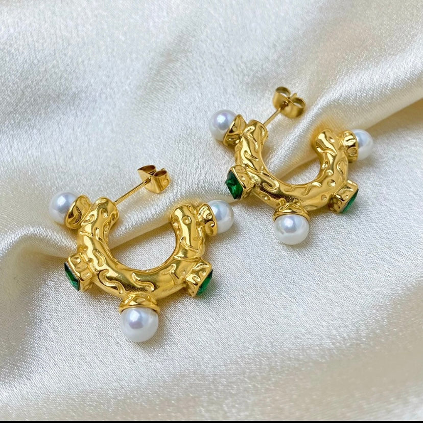Pearl Green Earring