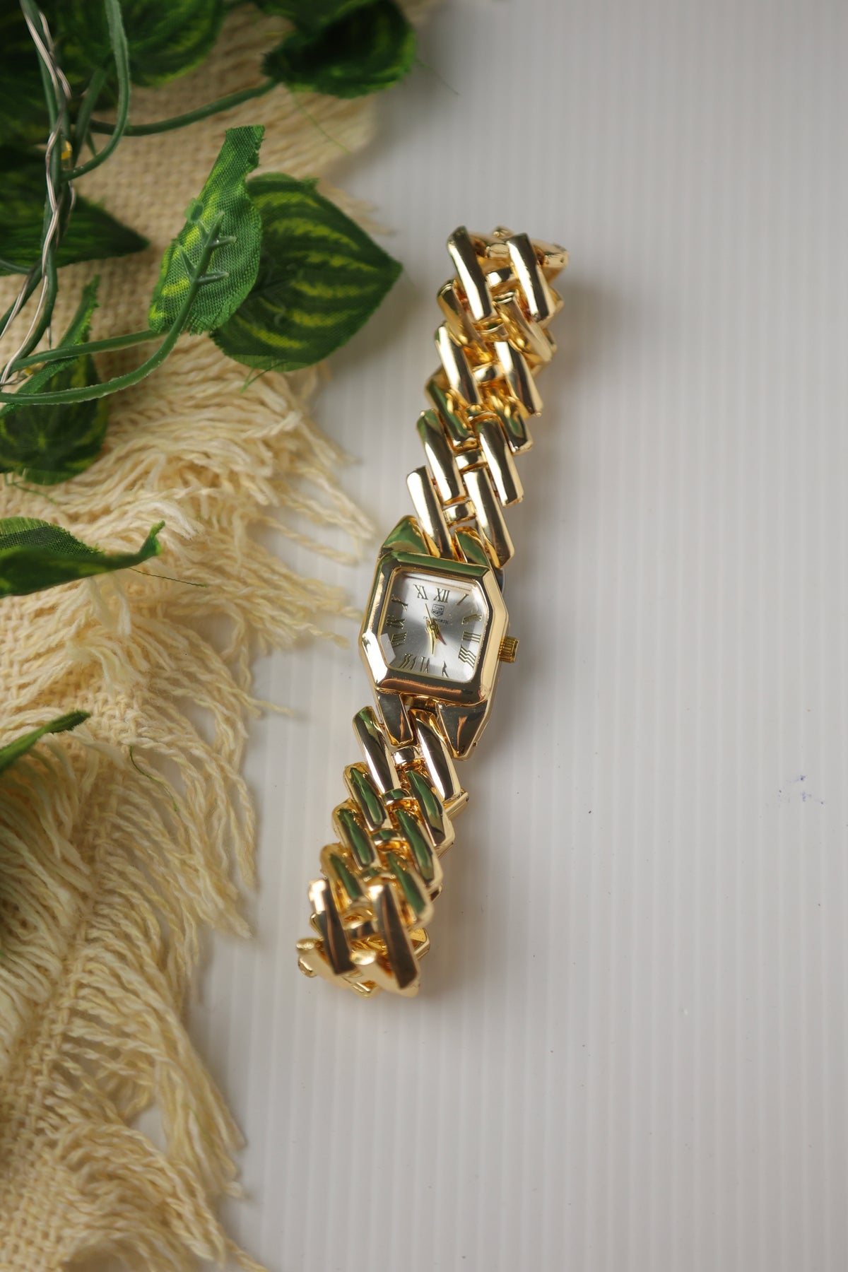 TW Hexa Gold