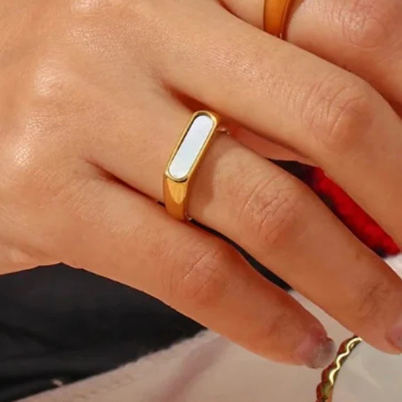 Homxi Ring (White)