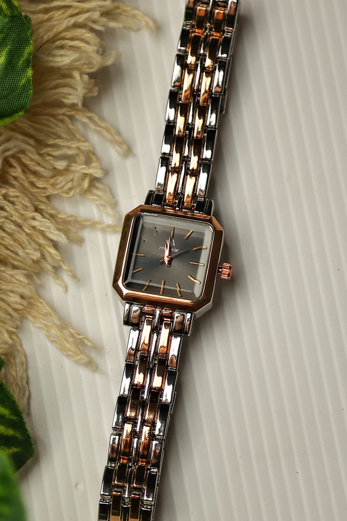 MW Mini Twotone Black Dial