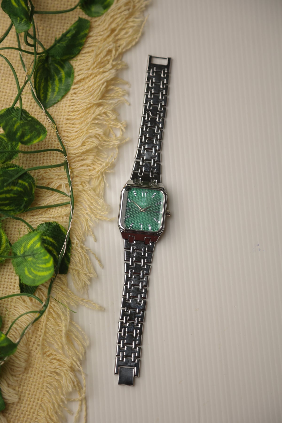 OLIV Roman Silver (Green Dial)