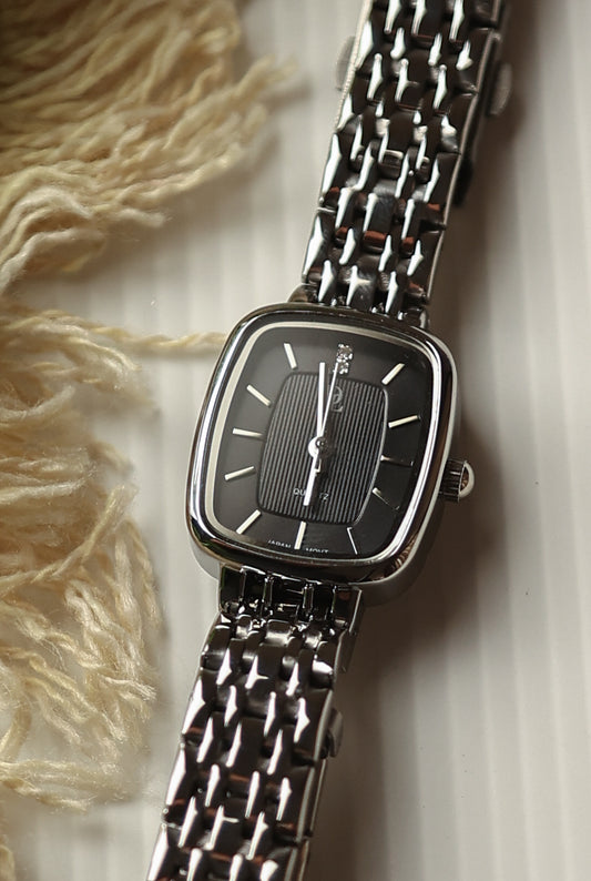 DL Black Dial Premium