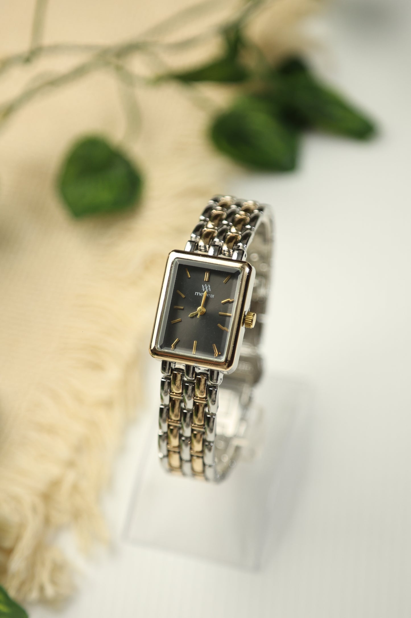 MW Square Black Dial