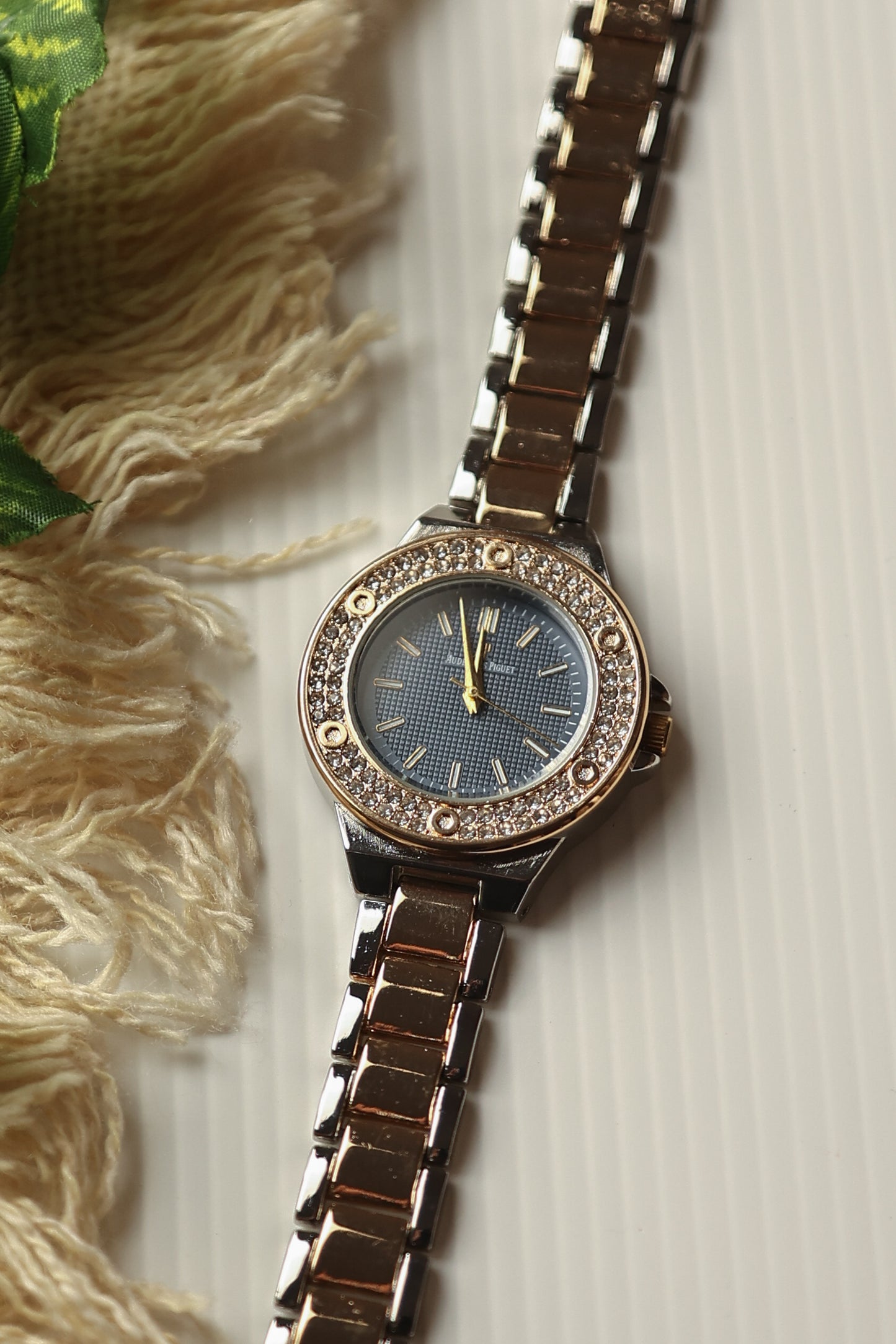 AP Round Stoned Blue