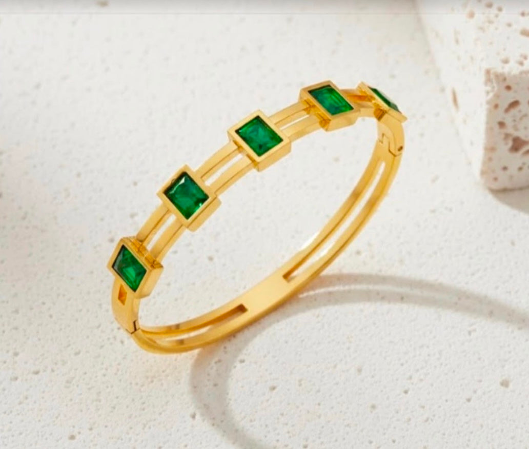 Hollow Green Bangle
