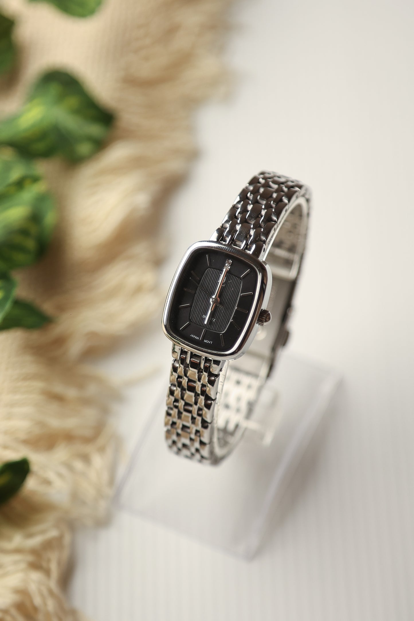 DL Black Dial Premium