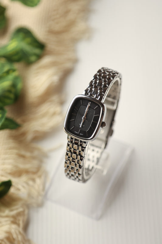DL Black Dial Premium