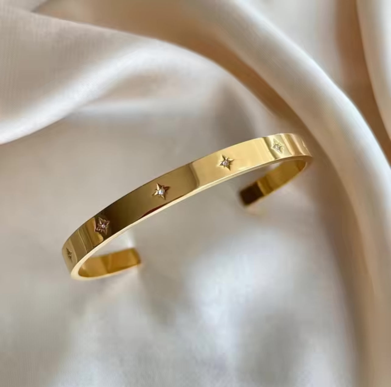 Bella Bangle