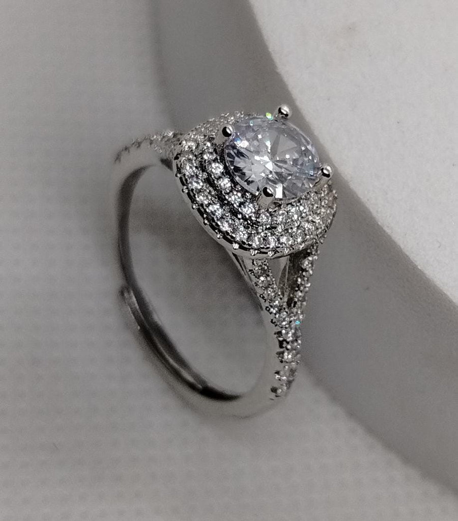 Moissanite Ring (Adjustable)