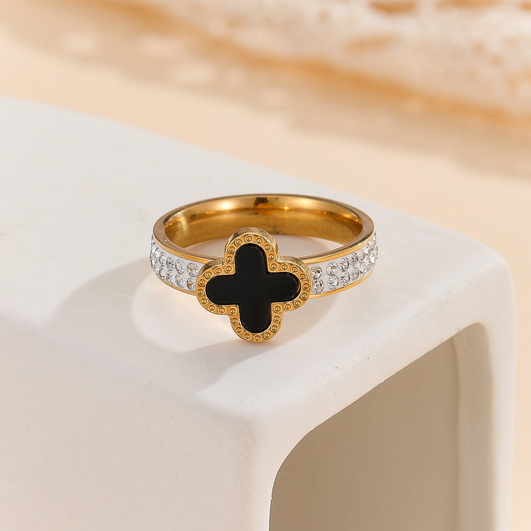 Clover Stones Layer Ring