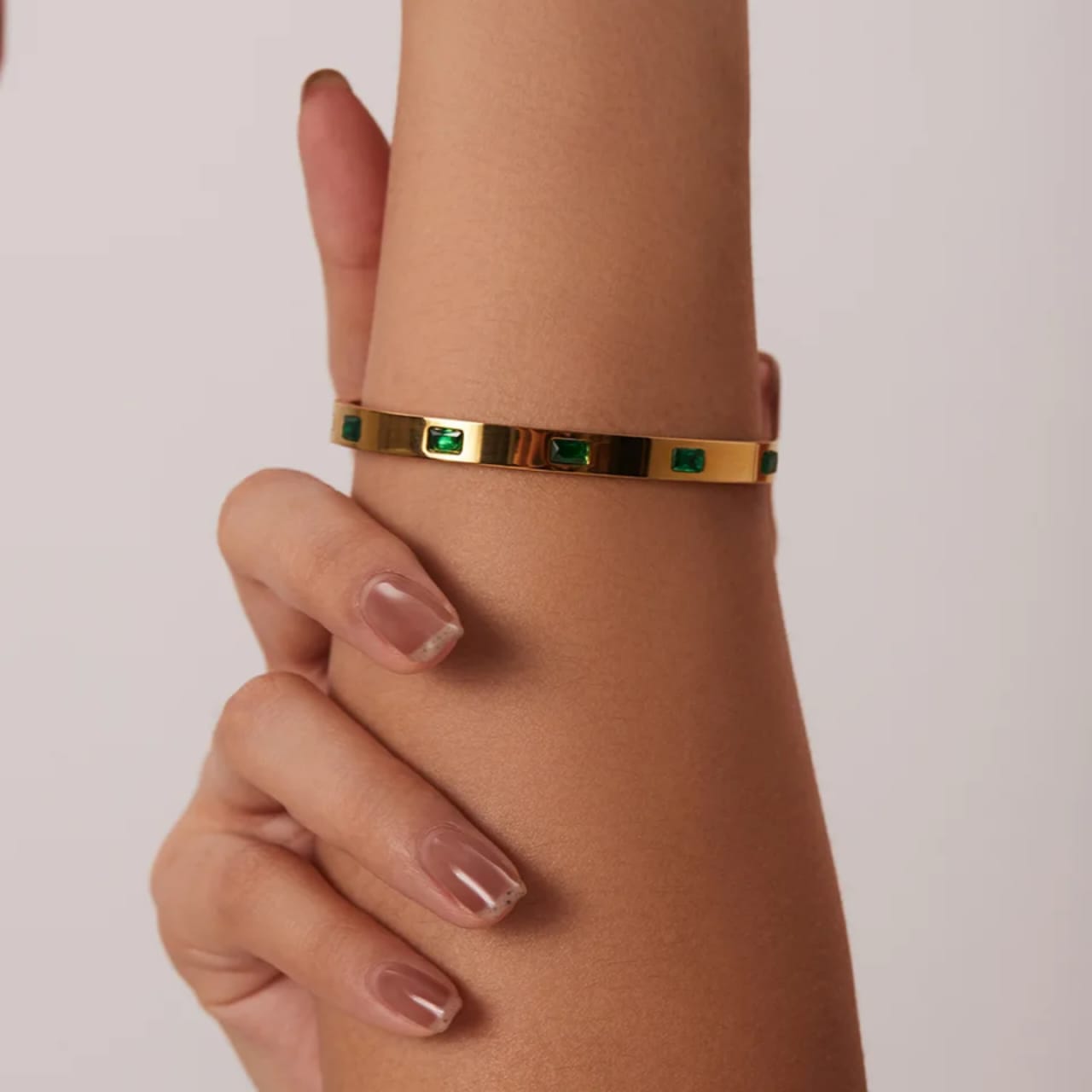 Green Stoned Bangle